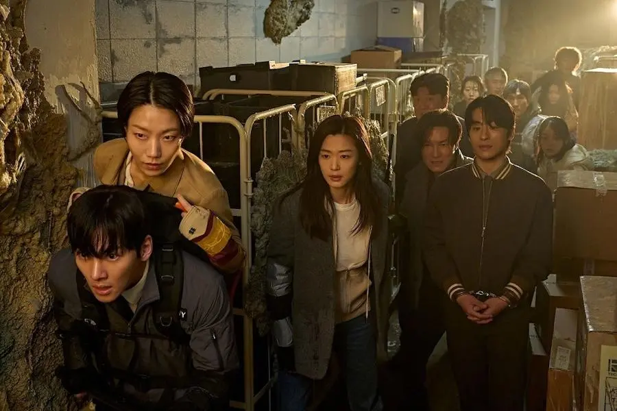 Colony movie breaking moviegoer record