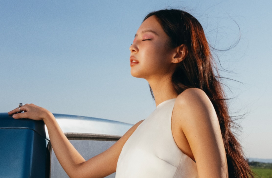 Jennie’s “Less than a Lover” Tops iTunes Charts in 27 Regions Following Release