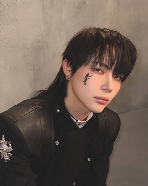Nicholas &TEAM Profile — K-pop Idol | Starvia