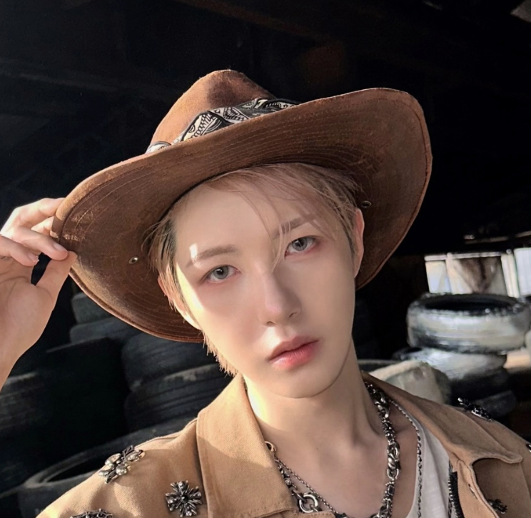 Renjun NCT DREAM Profile pic
